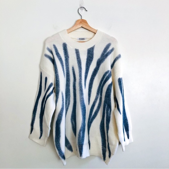 Solution Los Angeles Oversized Blue Stripe Sweater – Size M/L NWT - Picture 5 of 13